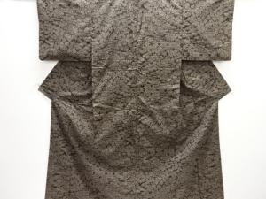 草花模様織り出し本場泥大島紬着物(5マルキ)